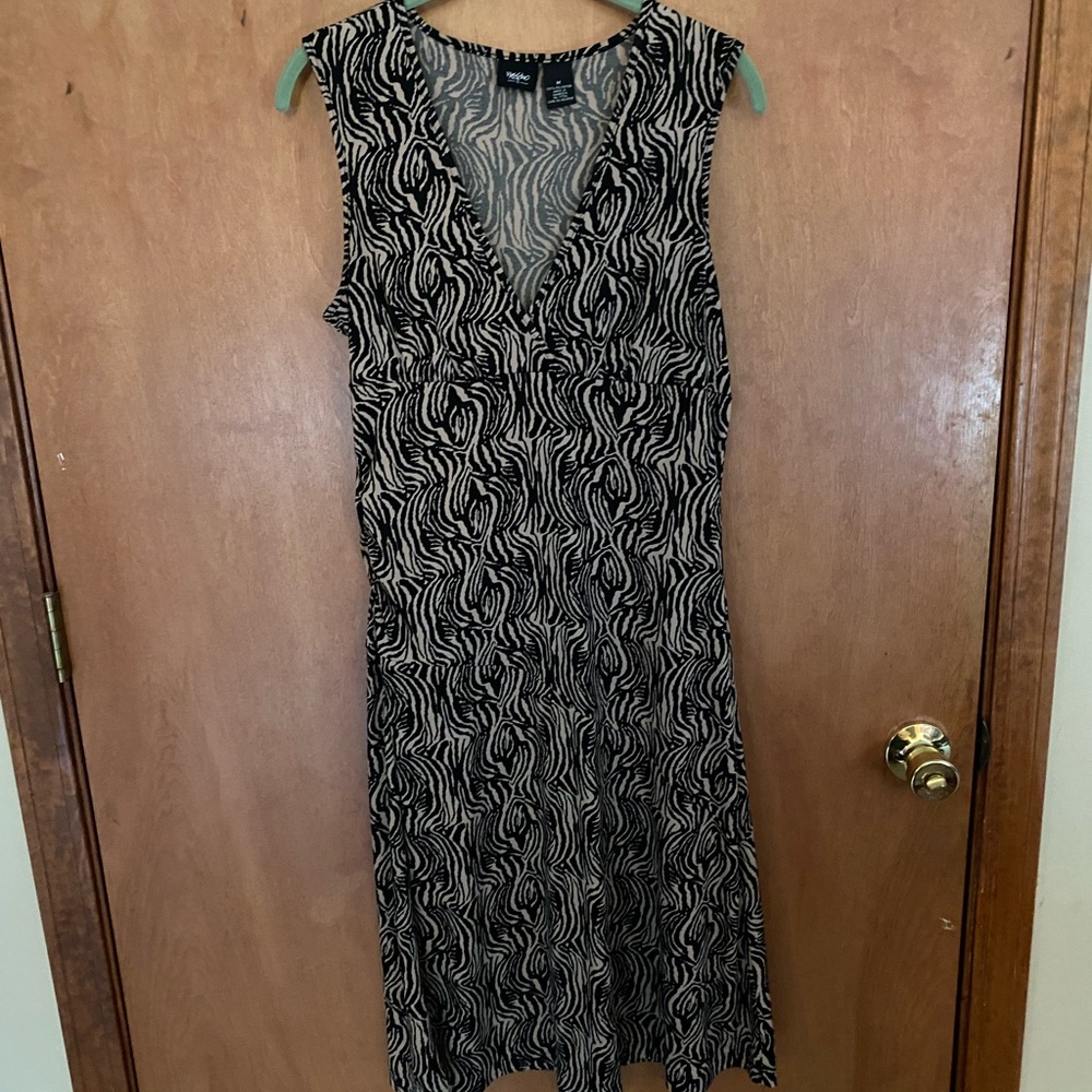Sleeveless Midi length pullover dress size M